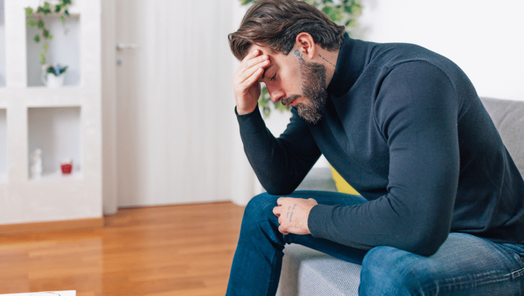 Šta muškarci ne govore ni najboljem prijatelju: Emocije koje nas razaraju