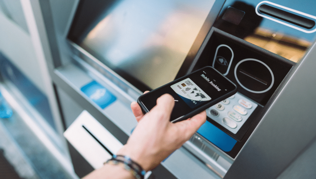 Digitalni dinar i globalna trka: Da li je gotovina pred izumiranjem?