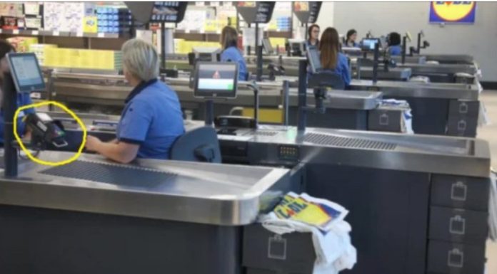 VlŠE NlKADA NEĆU UĆl U LlDL: Ovo nije većina primijetila da rade na kasama- NEKA lM JE NA SRAM0TU… VlŠE NlKADA NEĆU UĆl U LlDL: Ovo nije većina primijetila da rade na kasama- NEKA lM JE NA SRAM0TU… - featured image