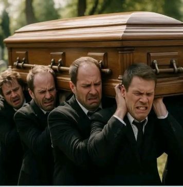 Tijekom sprovoda mlade djevojke, 4 muškarca nisu mogla podići lijes, a tada je djevojčina majka zahtijevala da se otvori. Tijekom sprovoda mlade djevojke, 4 muškarca nisu mogla podići lijes, a tada je djevojčina majka zahtijevala da se otvori. - featured image