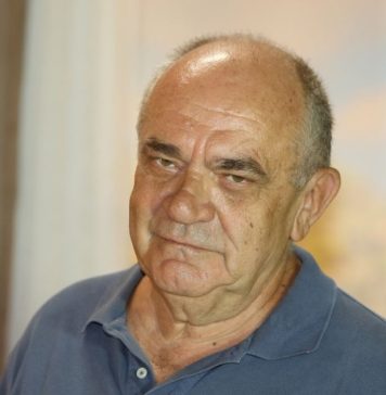 “Sin mi je zabranio da ga zovem i rekao da će se kući vratiti jedino u metalnom kovčegu, to se i obistinilo”: Feđa Stojanović je do smrti patio za njim “Sin mi je zabranio da ga zovem i rekao da će se kući vratiti jedino u metalnom kovčegu, to se i obistinilo”: Feđa Stojanović je do smrti patio za njim - featured image