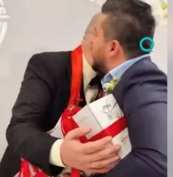 (FOTO)”NEKA IGRE POČNU” Zbog ovog poklona za mladence mreže su se usijale, ljudi gledaju i ne vjeruju