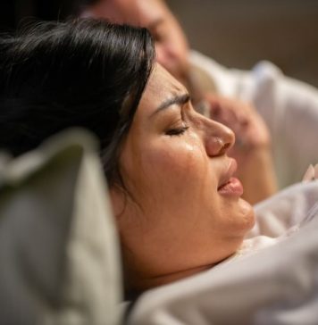 “Rodila sam dete čoveku koji mi je bacio novac u lice za abortus, a ćerku na porođaju nisam ni pogledala”: Tužna ispovest Beograđanke