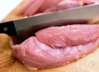 Neobičan incident u Puli: Potrošač otkrio sluz na mesu – zašto je kontrola kvaliteta ključna