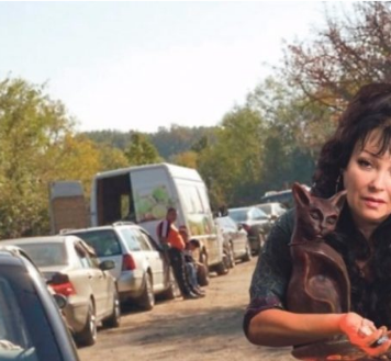 Šok: Kod Leskovca se pojavila nova Baba Vanga- Veliki broj ljudi danima ceka da vide “vidovitu Marinu” i da ih ona lijeci!