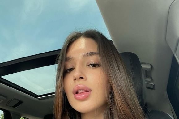 Evo šta radi Đina Džinović dok Srbija bruji o Harisu i 20 godina mlađoj devojci: Svi u neverici gledaju, “Ovo nije realno”