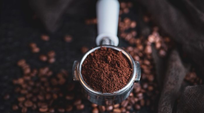 Niste ni svesni da imate blago u kući: Nikako ne bacajte talog za kafu, nećete verovati za šta će da posluži Niste ni svesni da imate blago u kući: Nikako ne bacajte talog za kafu, nećete verovati za šta će da posluži - featured image