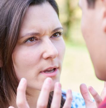 9 jasnih znakova koji otkrivaju da je osoba trula u duši 9 jasnih znakova koji otkrivaju da je osoba trula u duši - featured image