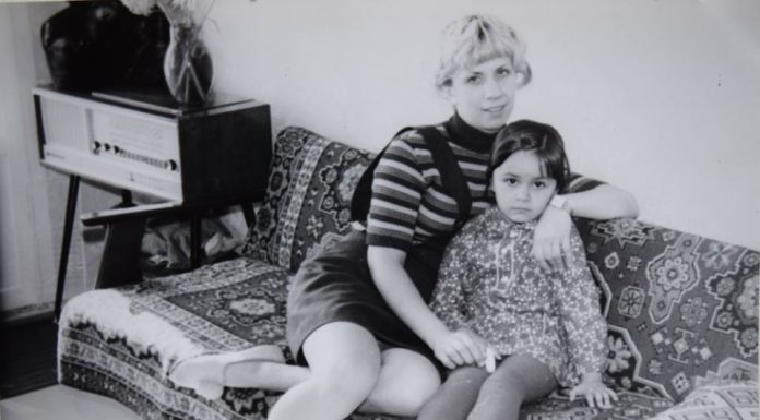 Milena je ’97 s majkom iz Bosne izbegla u Beograd saznavši da joj je tata poginuo: Na maturi se pojavio čovek zbog koje se njena majka rasplakala Milena je ’97 s majkom iz Bosne izbegla u Beograd saznavši da joj je tata poginuo: Na maturi se pojavio čovek zbog koje se njena majka rasplakala - content image