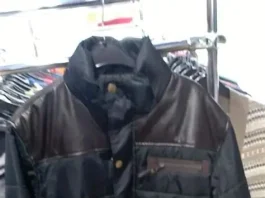 ‘Kupila sam jednu zanimljivu jaknu u prodavnici polovne odeće i zanemela kada sam ovo našla u džepu’