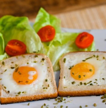 Hrana koju nikada ne treba jesti ako želite da živite dugo: Najveći stručnjak kaže da izazivaju najteže bolesti Hrana koju nikada ne treba jesti ako želite da živite dugo: Najveći stručnjak kaže da izazivaju najteže bolesti - featured image