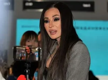 VIC: Mujo sretne Cecu