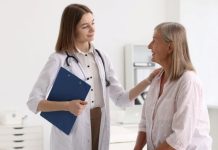 Ginekolog moli žene starije od 50 godina da usvoje jednu naviku Ginekolog moli žene starije od 50 godina da usvoje jednu naviku - featured image