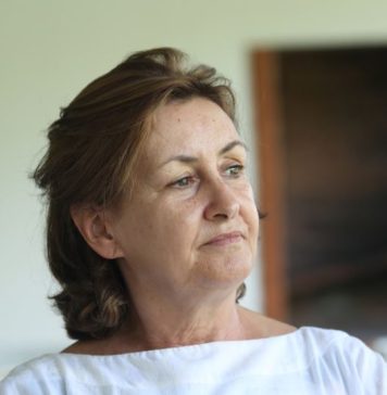 10 kućnih navika koje čine da žena izgleda staro i zapušteno: Dodaju joj godine u trenu