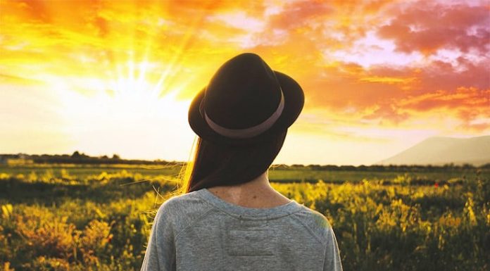 6 neugodnih stvari koje muškarac radi kada više ništa ne želi od vas (br. 5 je ‘nožu leđa’ svakoj ženi) 6 neugodnih stvari koje muškarac radi kada više ništa ne želi od vas (br. 5 je ‘nožu leđa’ svakoj ženi) - featured image