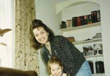 Rođena je na Kosovu i Metohiji, od majke Vere i oca Albanca koji je ćerku sa 13 godina uveo u svet estrade: Vaspitali je da bude porodična, a nema skandaloznije Rođena je na Kosovu i Metohiji, od majke Vere i oca Albanca koji je ćerku sa 13 godina uveo u svet estrade: Vaspitali je da bude porodična, a nema skandaloznije - featured image