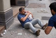 Spasao sam bebu sa petog sprata i postao heroj. Sedmicu kasnije roditelji su me tužili zbog “nepromišljenog spašavanja” Spasao sam bebu sa petog sprata i postao heroj. Sedmicu kasnije roditelji su me tužili zbog “nepromišljenog spašavanja” - featured image