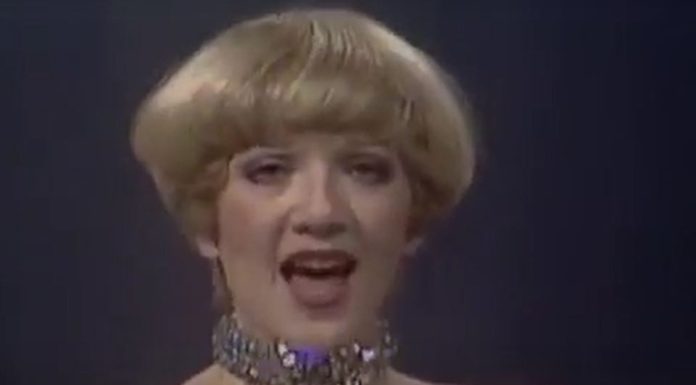 Bila je u ljubavi sa najvećim zavodnikom Jugoslavije, a Zdravka Čolića razočarala do srži: Zbog jedne rečenice godinama nisu progovorili Bila je u ljubavi sa najvećim zavodnikom Jugoslavije, a Zdravka Čolića razočarala do srži: Zbog jedne rečenice godinama nisu progovorili - featured image