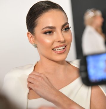 HALJINA BEZ BRUSHALTERA, POKAZALA SVE NA IZVOLITE: Džejlu Ramović niste videli u ovakvom izdanju – snimkom zapalila mreže