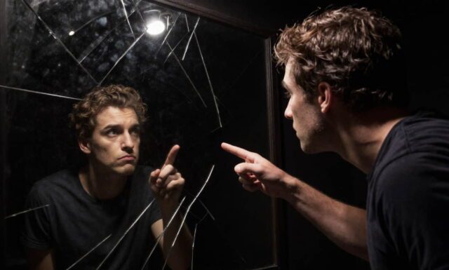 Ova moćna rečenica spušta bahate ljude na zemlju u sekundi Ova moćna rečenica spušta bahate ljude na zemlju u sekundi - featured image