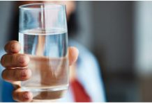 Evo kako pijenje čase vode na prazan želudac moze da djeluje na vaš organizam Evo kako pijenje čase vode na prazan želudac moze da djeluje na vaš organizam - featured image