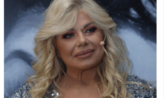 Bila je najveća zvezda devedesetih, a završila je OVAKO: Pogledajte gde živi Zorana Pavić, kuhinja u kojoj sprema hranu sve govori (FOTO) Bila je najveća zvezda devedesetih, a završila je OVAKO: Pogledajte gde živi Zorana Pavić, kuhinja u kojoj sprema hranu sve govori (FOTO) - featured image