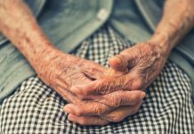 Kada vas odrasla djeca ne poštuju i ignorišu, poduzmite ovih 7 koraka: Vidjet ćete kako se stvari mijenjaju Kada vas odrasla djeca ne poštuju i ignorišu, poduzmite ovih 7 koraka: Vidjet ćete kako se stvari mijenjaju - featured image