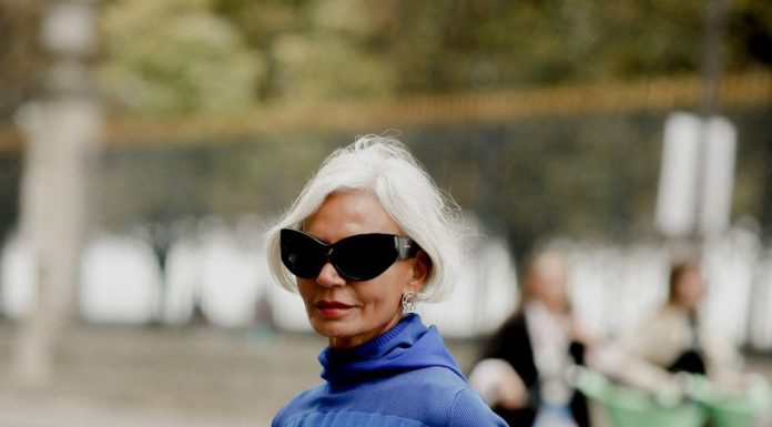 Žene starije od 45 ne treba da se oblače ovako: Koliko god da ste zgodni, u ovoj odeći izgledate smešno smatraju naučnici! Žene starije od 45 ne treba da se oblače ovako: Koliko god da ste zgodni, u ovoj odeći izgledate smešno smatraju naučnici! - featured image