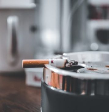 🚬 KUĆA SMRDI NA DIM? Riješite se neugodnog mirisa ZA 10 MINUTA – trik koji stvarno djeluje! 🧼✨ 🚬 KUĆA SMRDI NA DIM? Riješite se neugodnog mirisa ZA 10 MINUTA – trik koji stvarno djeluje! 🧼✨ - featured image