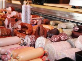 Uništava creva i izaziva upale: Mnogi od nas jedu na kilograme ovog mesa svake godine