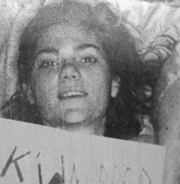 Barbara je provela 3 noći živa sahranjena u mrtvačkom sanduku: Evo kako se spasla i sačuvala zdrav razum tokom 72 sata pakla Barbara je provela 3 noći živa sahranjena u mrtvačkom sanduku: Evo kako se spasla i sačuvala zdrav razum tokom 72 sata pakla - featured image