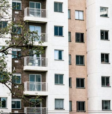 Prijateljice (17) zajedno skočile sa šestog kata, grad je u šoku!!! Nakon ovog izazova koji je popularan na društvenim mrežama… Prijateljice (17) zajedno skočile sa šestog kata, grad je u šoku!!! Nakon ovog izazova koji je popularan na društvenim mrežama… - featured image
