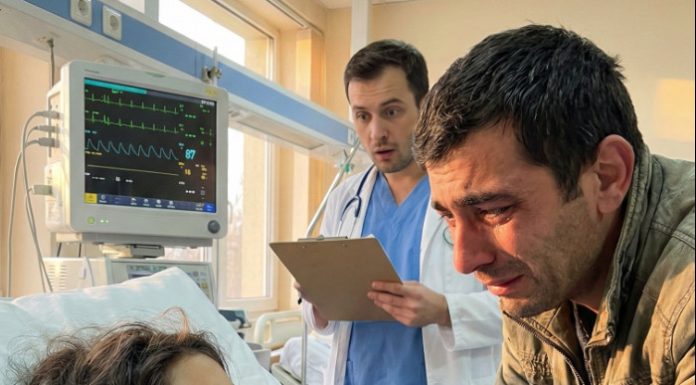Doktori su rekli da se oprosti od ćerke jer neće dočekati jutro, a on je otišao u kapelu da se posvađa s Bogom Doktori su rekli da se oprosti od ćerke jer neće dočekati jutro, a on je otišao u kapelu da se posvađa s Bogom - featured image