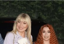 NAPOKON SUZE RADOSNICE…!!!Suzana Jovanović postaje baka! Slavlje u vili Popović, pevačica se oglasila!!! NAPOKON SUZE RADOSNICE…!!!Suzana Jovanović postaje baka! Slavlje u vili Popović, pevačica se oglasila!!! - featured image