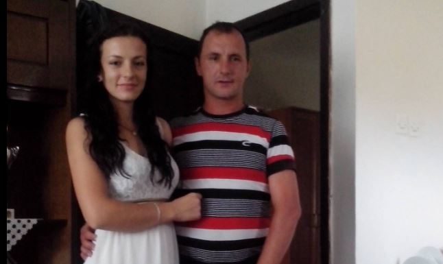 Ermina iz Bosne žena ostavila zbog zeta: Svojim očima gledao plan skovan preko Fejsbuka, ostavila mu sramnu poruku i uzela dečiji dodatak Ermina iz Bosne žena ostavila zbog zeta: Svojim očima gledao plan skovan preko Fejsbuka, ostavila mu sramnu poruku i uzela dečiji dodatak - featured image