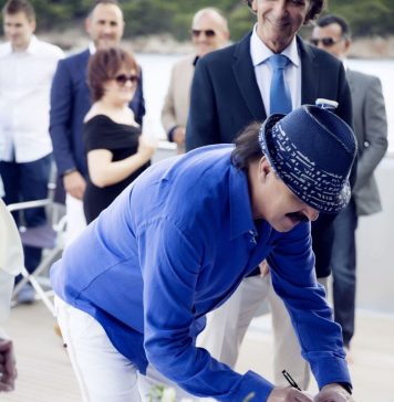ESTRADA U ŠOKU! Haris Džinović stao na ludi kamen, a niko nije očekivao da će baš poznata političarka stati uz njega pred matičarem!” ESTRADA U ŠOKU! Haris Džinović stao na ludi kamen, a niko nije očekivao da će baš poznata političarka stati uz njega pred matičarem!” - featured image
