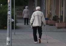 Invalidska penzija u Srbiji: šta zaista odlučuje o pravu na penziju i koje dokumente treba pripremiti na vrijeme Invalidska penzija u Srbiji: šta zaista odlučuje o pravu na penziju i koje dokumente treba pripremiti na vrijeme - featured image