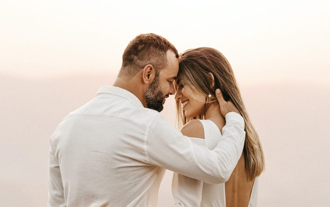5 razloga zašto muškarci preferiraju mršavije žene - featured image