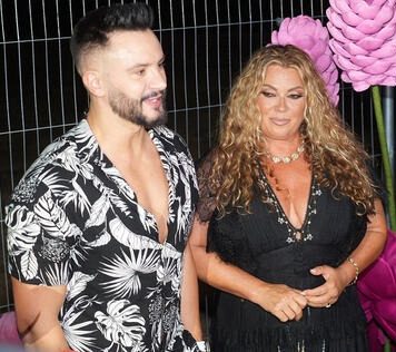 INDIRA DUGO BILA SAMA, ALI JE SAD S NJIM NAŠLA MIR: Emir Đulović je njen izbor: Radimo nešto posebno, ON UMIJE DA ME USREĆI INDIRA DUGO BILA SAMA, ALI JE SAD S NJIM NAŠLA MIR: Emir Đulović je njen izbor: Radimo nešto posebno, ON UMIJE DA ME USREĆI - featured image