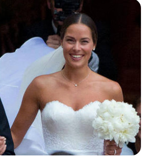 ANA IVANOVIĆ SE UDALA ,POGELDAJTE KAKAV JE SKANDAL ŠVAJNI NAPRAVIO KAD JE VIDIO KO JE U PITANJU: A i vi ćete ostat u šoku!!! Švani mu nije ni do koljena!!!!Ana je ubola jakpot (FOTO) ANA IVANOVIĆ SE UDALA ,POGELDAJTE KAKAV JE SKANDAL ŠVAJNI NAPRAVIO KAD JE VIDIO KO JE U PITANJU: A i vi ćete ostat u šoku!!! Švani mu nije ni do koljena!!!!Ana je ubola jakpot (FOTO) - featured image