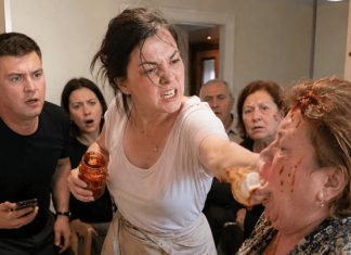 Prvi porodični ručak nakon vjenčanja pretvorio se u borbu za dostojanstvo i novac Prvi porodični ručak nakon vjenčanja pretvorio se u borbu za dostojanstvo i novac - featured image
