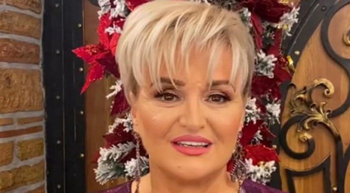 Da Li je prikladno da se ovako slika u 69. Godini? Milica fotkom u kupaćem izazvala cunami: “Ženo, pokrij se” Da Li je prikladno da se ovako slika u 69. Godini? Milica fotkom u kupaćem izazvala cunami: “Ženo, pokrij se” - featured image