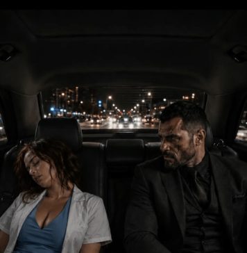 Posle posla, iscrpljena medicinska sestra slučajno je ušla u automobil najopasnijeg mafijaškog bosa u gradu i zaspala na zadnjem sedištu. Ali ono što je mafijaški bos uradio kada je ugledao nepoznatu ženu ostavilo je sve potpuno zatečene. 😱 Posle posla, iscrpljena medicinska sestra slučajno je ušla u automobil najopasnijeg mafijaškog bosa u gradu i zaspala na zadnjem sedištu. Ali ono što je mafijaški bos uradio kada je ugledao nepoznatu ženu ostavilo je sve potpuno zatečene. 😱 - featured image