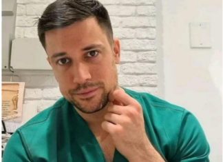 Vasilije Vujović, doktor koji je privukao pažnju javnosti, danas gradi karijeru između estetske hirurgije i porodičnog života Vasilije Vujović, doktor koji je privukao pažnju javnosti, danas gradi karijeru između estetske hirurgije i porodičnog života - featured image