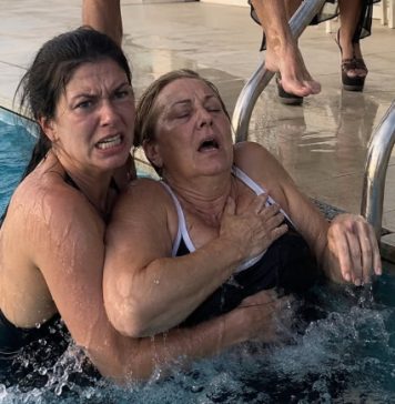Bahata žena naredila da svekrvu drže u hotelskom bazenu — nije znala da pred njom stoje vlasnica lanca i prava supruga njenog „muža“ Bahata žena naredila da svekrvu drže u hotelskom bazenu — nije znala da pred njom stoje vlasnica lanca i prava supruga njenog „muža“ - featured image