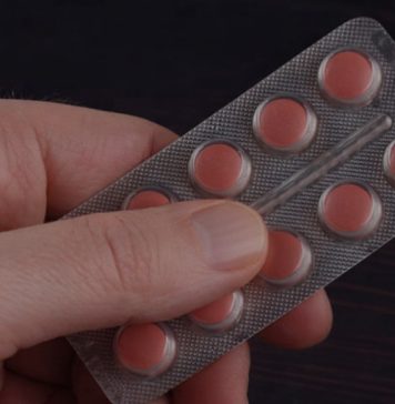 Ako pijete lijekove za srce ili pritisak, ovu voćku nikako ne smijete jesti – terapija može postati otrov Ako pijete lijekove za srce ili pritisak, ovu voćku nikako ne smijete jesti – terapija može postati otrov - featured image