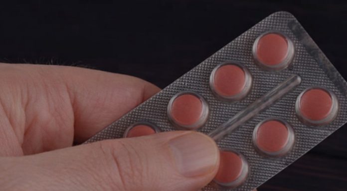 Ako pijete lijekove za srce ili pritisak, ovu voćku nikako ne smijete jesti – terapija može postati otrov Ako pijete lijekove za srce ili pritisak, ovu voćku nikako ne smijete jesti – terapija može postati otrov - featured image