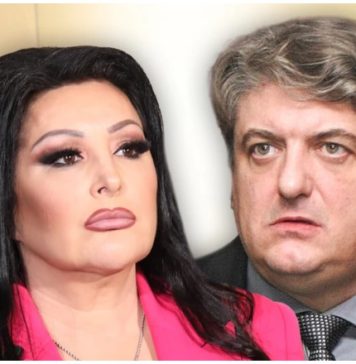 DRAGANA MIRKOVIĆ POSETILA TONIJEVO RODNO MESTO Nakon što je javno izvređao i nazvao folirantom ,ona spakovala kofere i otišla..Ali pogledajte šta mu je priredila kakve su slike osvanule PAMTIT će je cijeli život…BALAKAN u šoku DRAGANA MIRKOVIĆ POSETILA TONIJEVO RODNO MESTO Nakon što je javno izvređao i nazvao folirantom ,ona spakovala kofere i otišla..Ali pogledajte šta mu je priredila kakve su slike osvanule PAMTIT će je cijeli život…BALAKAN u šoku - featured image